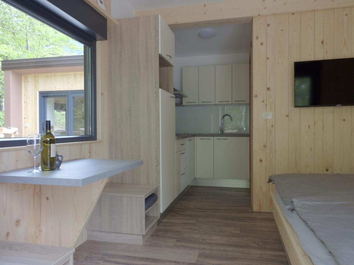 Pocitniski Hisici - Small Holiday Houses Ajdovščina Esterno foto