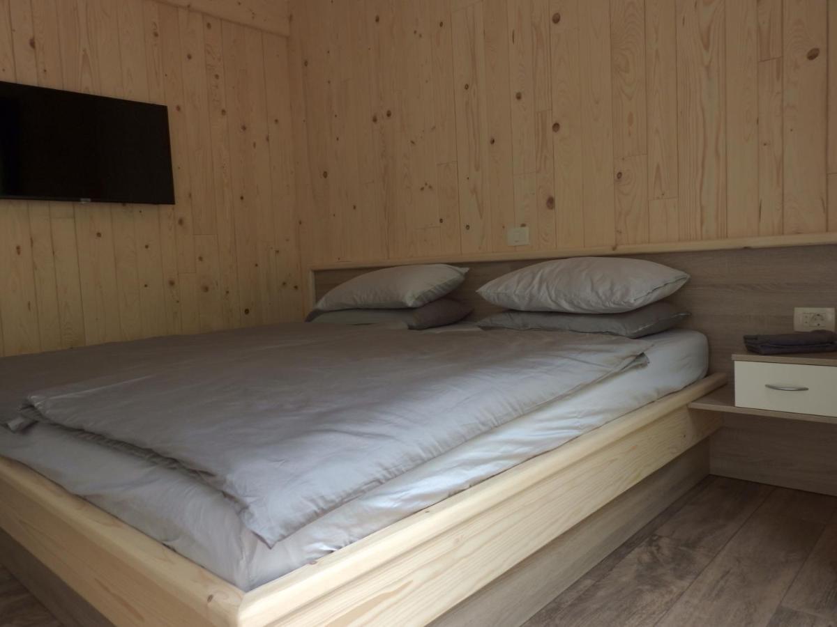 Pocitniski Hisici - Small Holiday Houses Ajdovščina Esterno foto